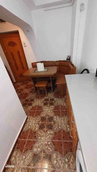 Apartament 2 camere decomandat in Onesti, zona de jos. - Imagine principală: 4/7