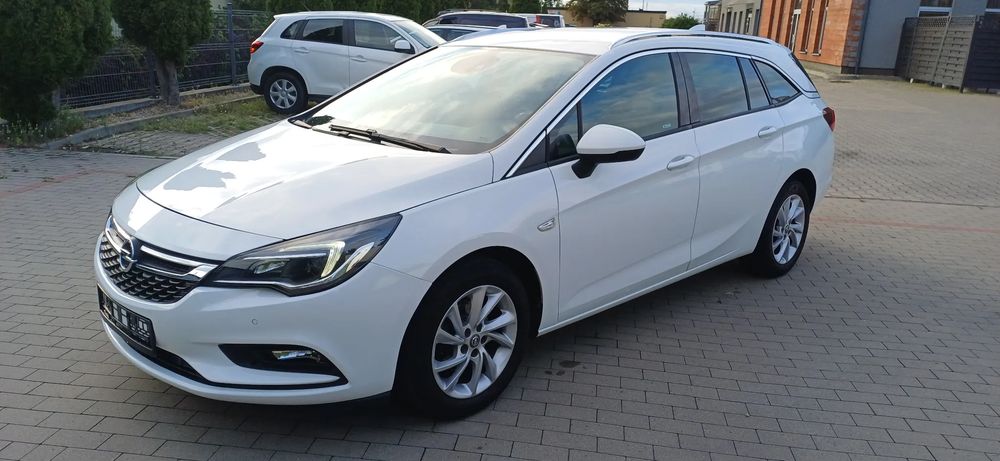 Opel Astra K (2015-2021) 1.6 CDTI Essentia 2017