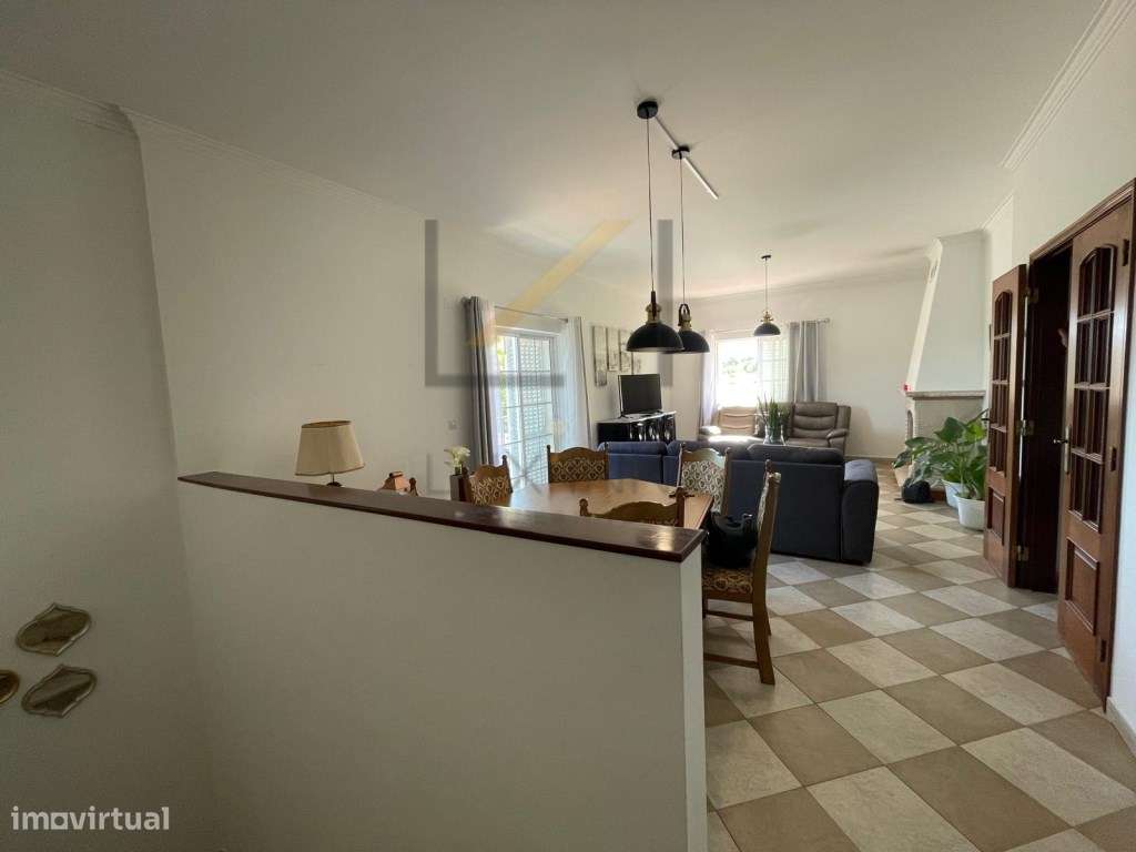 Apartamento de 3 assoalhadas com parqueamento privativo exterior e ... - Grande imagem: 3/32