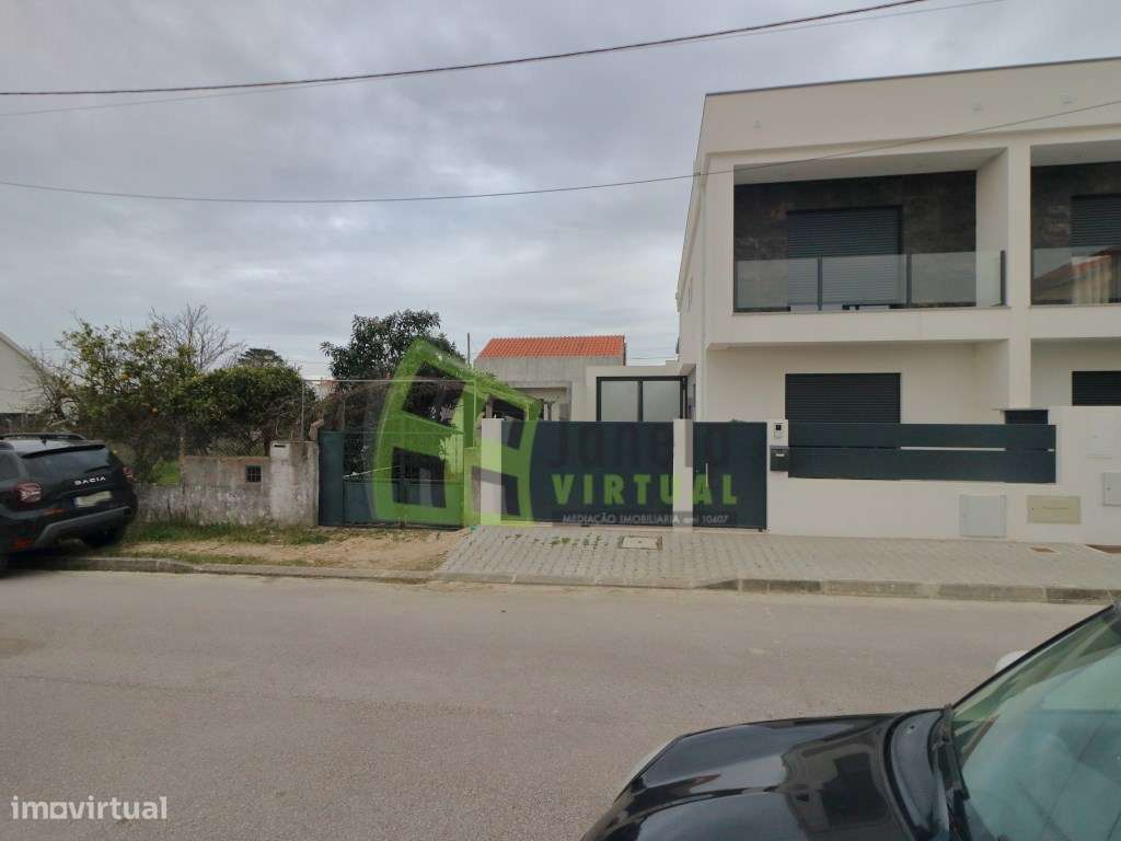 Moradia Geminada T3 com Piscina - Fernão Ferro-17