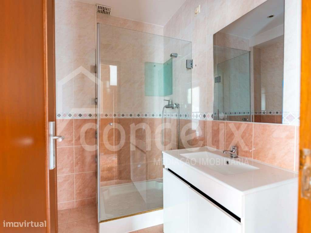 Duplex T6 para venda no Candal, Vila Nova de Gaia-13