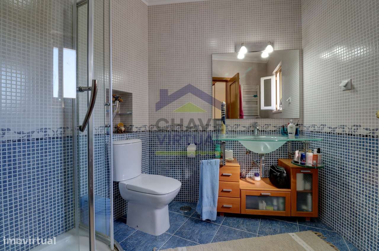 Apartamento T3 com Garagem e Arrecadação - Centro Lourinhã-23