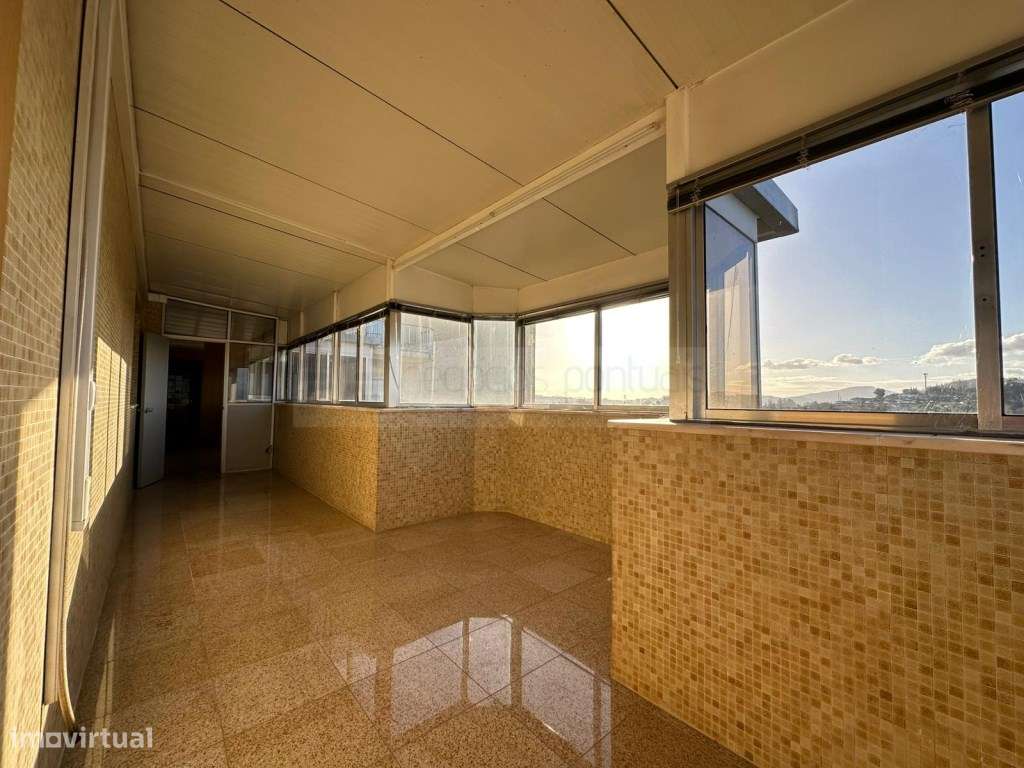 Apartamento T3 ultimo andar com terraço e marquise, garagem individ...-20