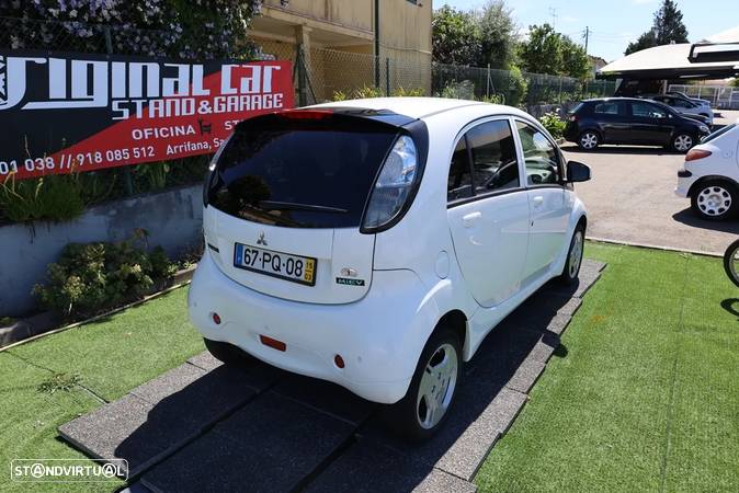 Mitsubishi i-MiEV Invite - 4