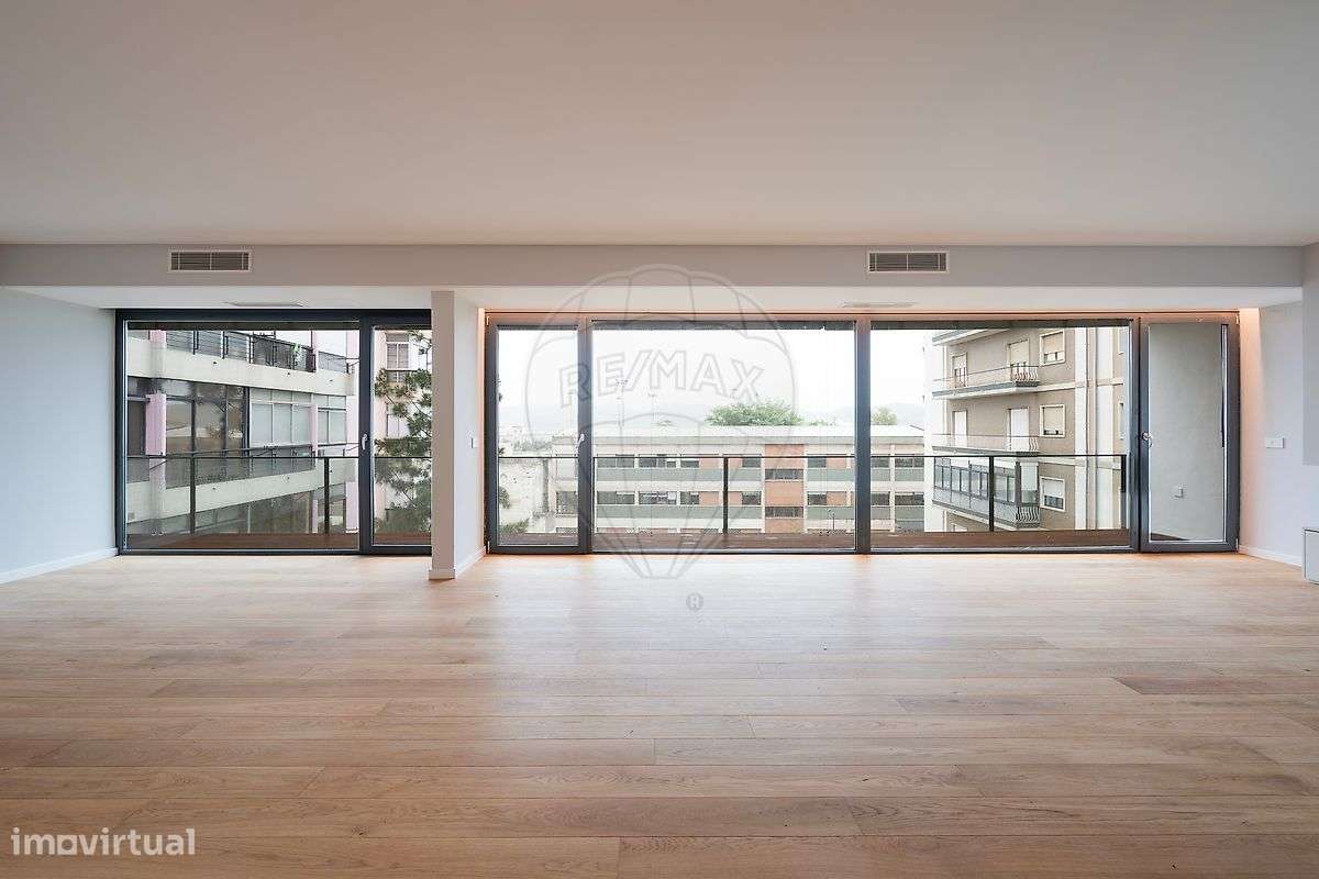 Apartamento T4 para venda - Grande imagem: 2/42