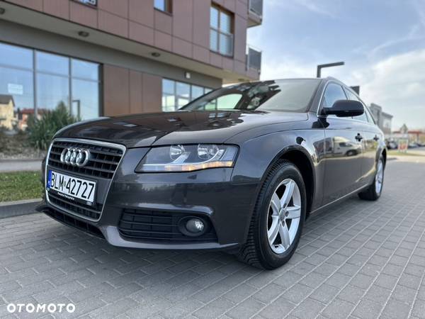 Audi A4 - 1