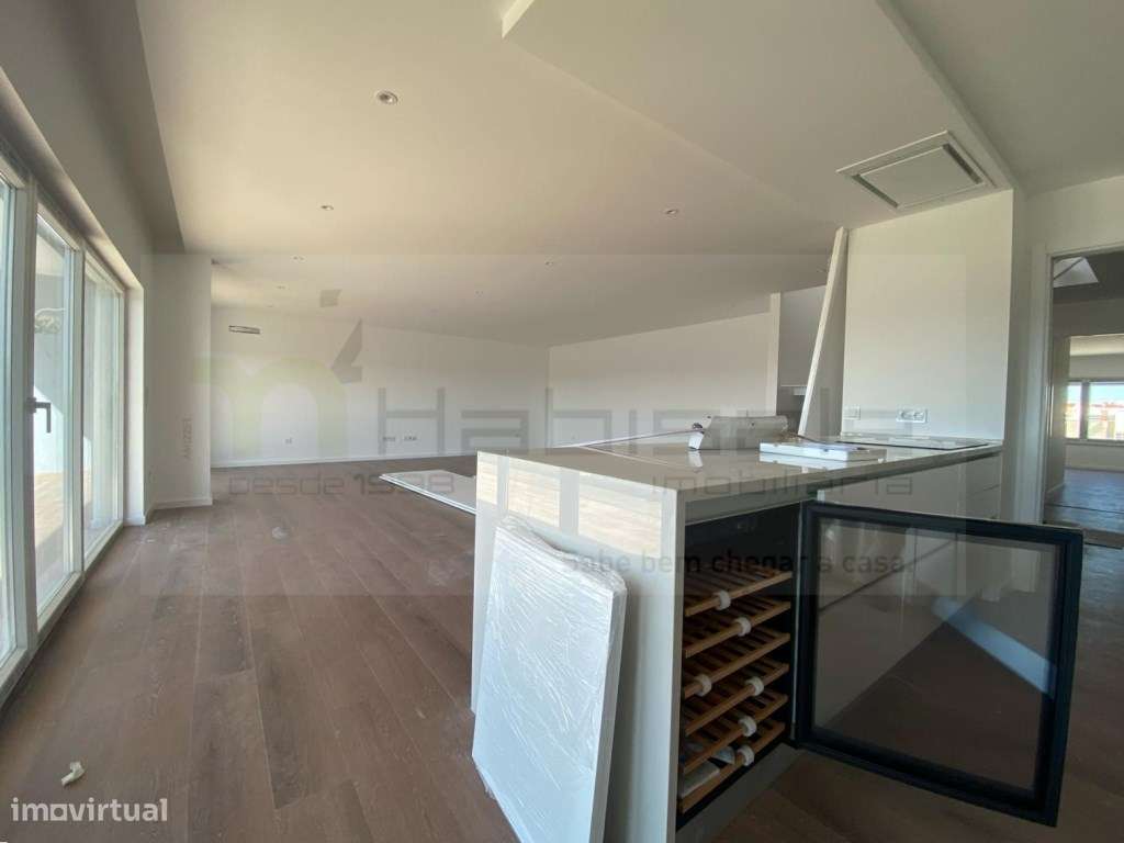 Apartamento T4 Duplex - Grande imagem: 4/51