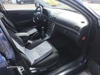 Toyota Avensis 1.6 Comfort - 10