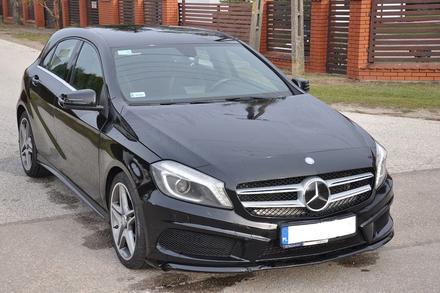 Mercedes-Benz A W176 180 7G-DCT AMG Line 2015