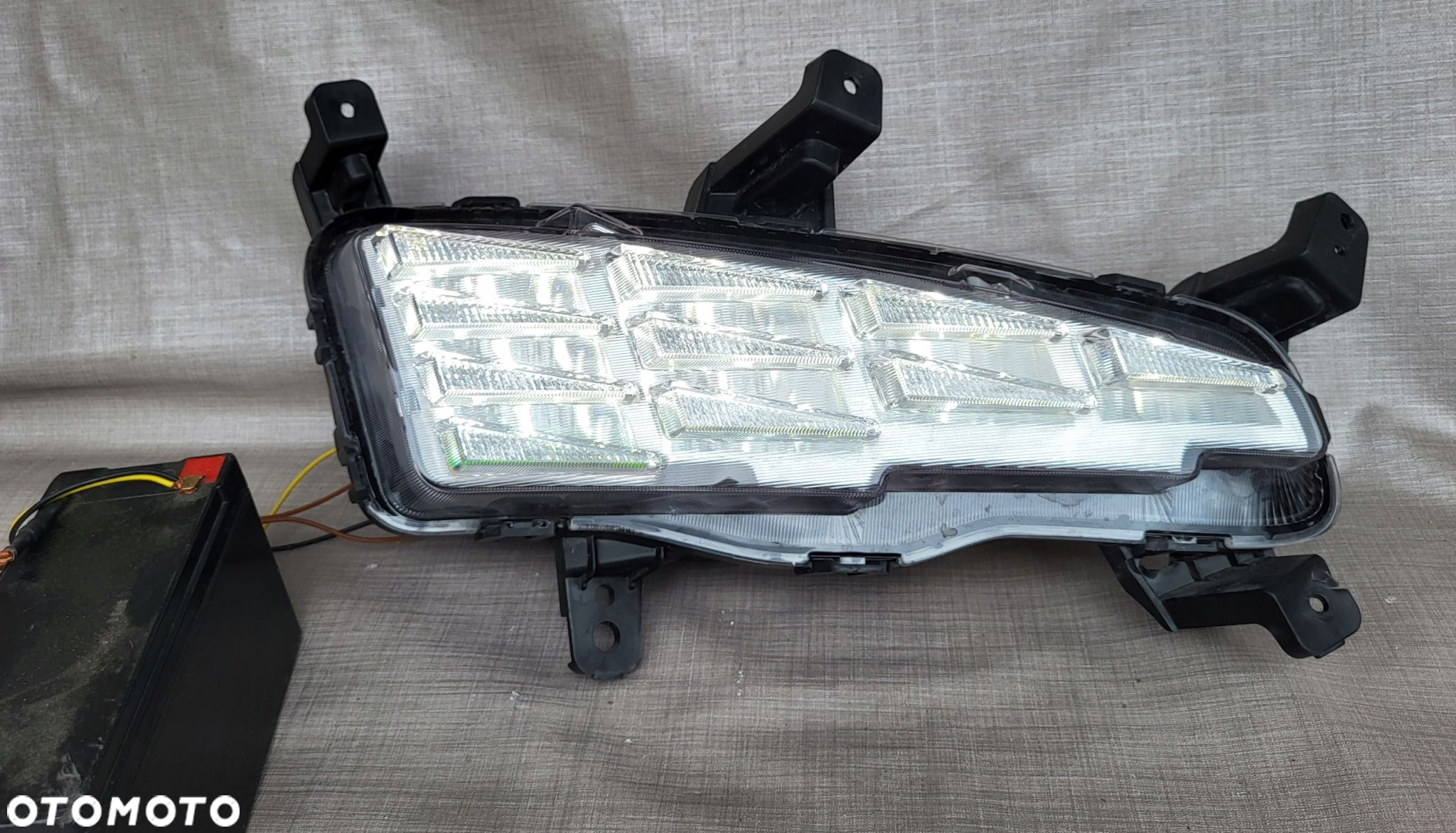 LED DRL HYUNDAI I30 2021 92208 G46 PRAWY - 3