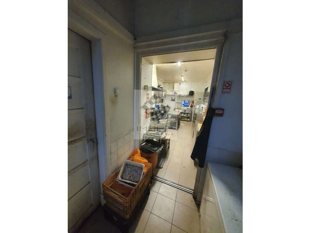 Excelente oportunidade de loja / restaurante nas Avenidas Novas-14