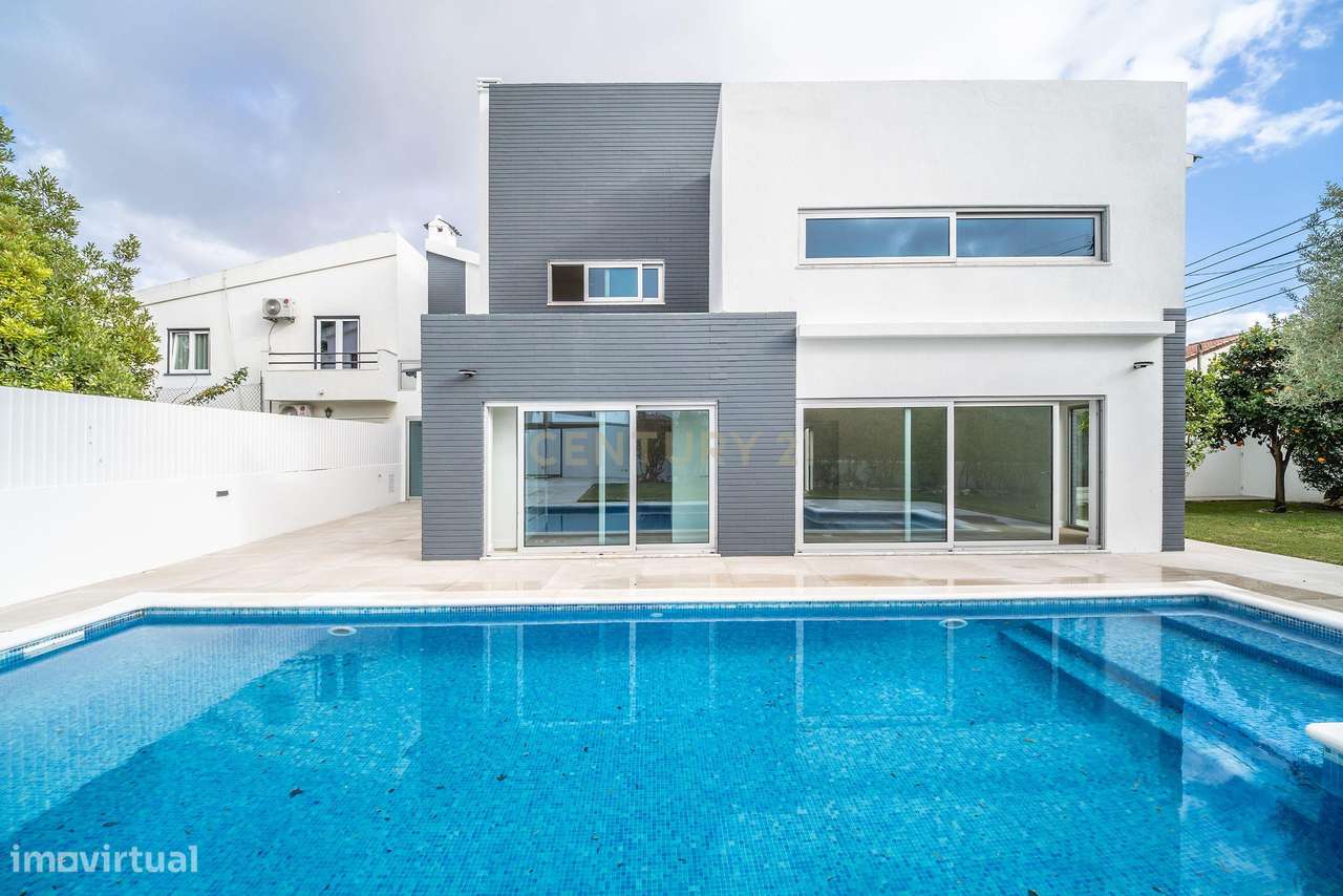 Moradia T6 com Piscina - Charneca de Caparica-52
