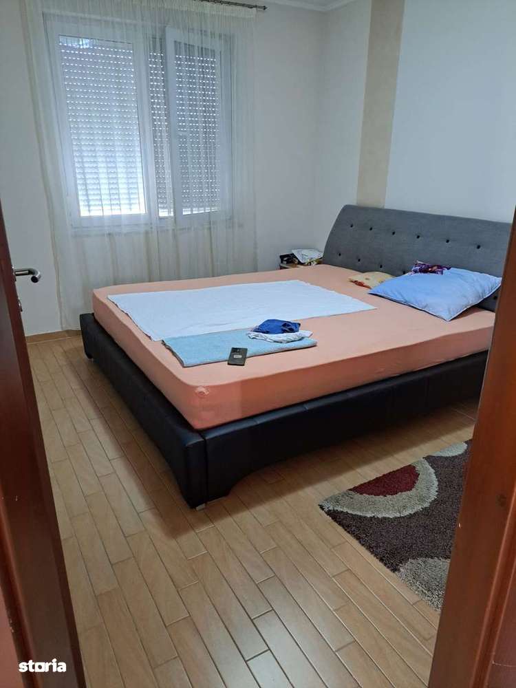 Casă P+E în cartierul Tineretului 3 camere, 2 băi, living, bucătărie-7
