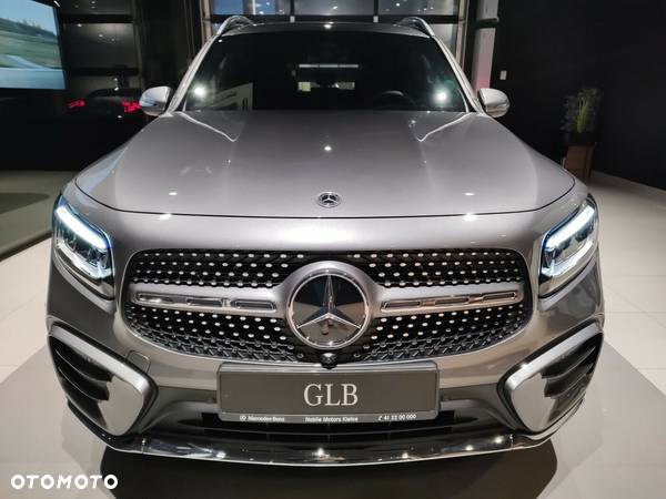 Mercedes-Benz GLB - 7