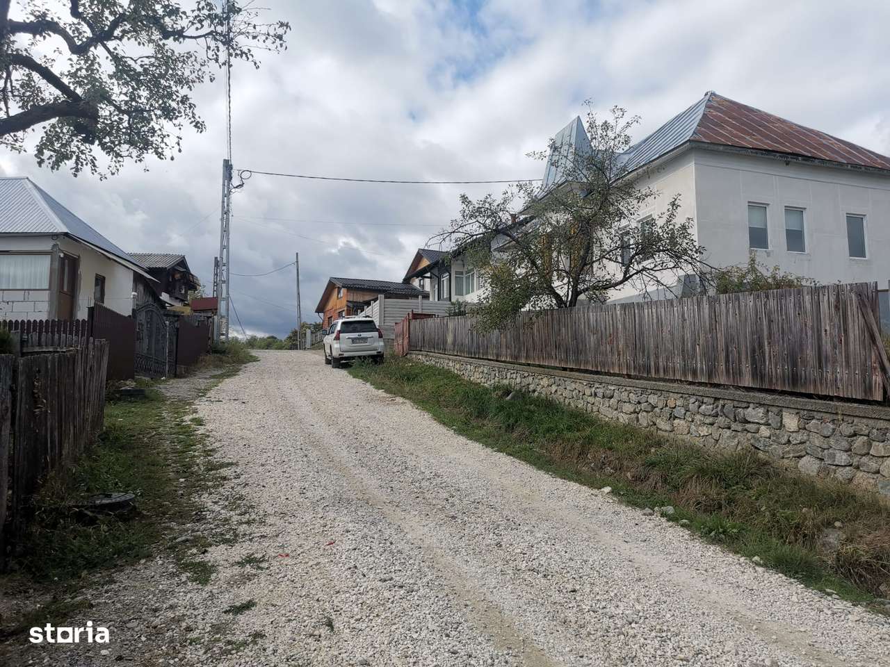 Casa batraneasca Aninoasa/ Arges, teren 1.200 mp-17