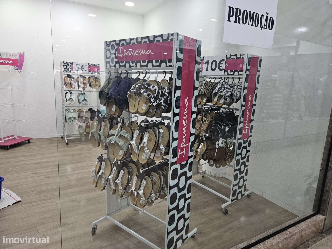 Loja no RC do Centro Comercial da Parede - Grande imagem: 4/4
