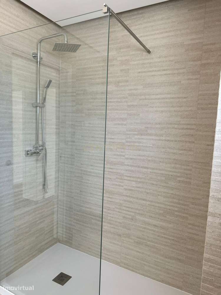 Moradia T3 de arquitetura contemporânea na Lagoa de Albufeira-16