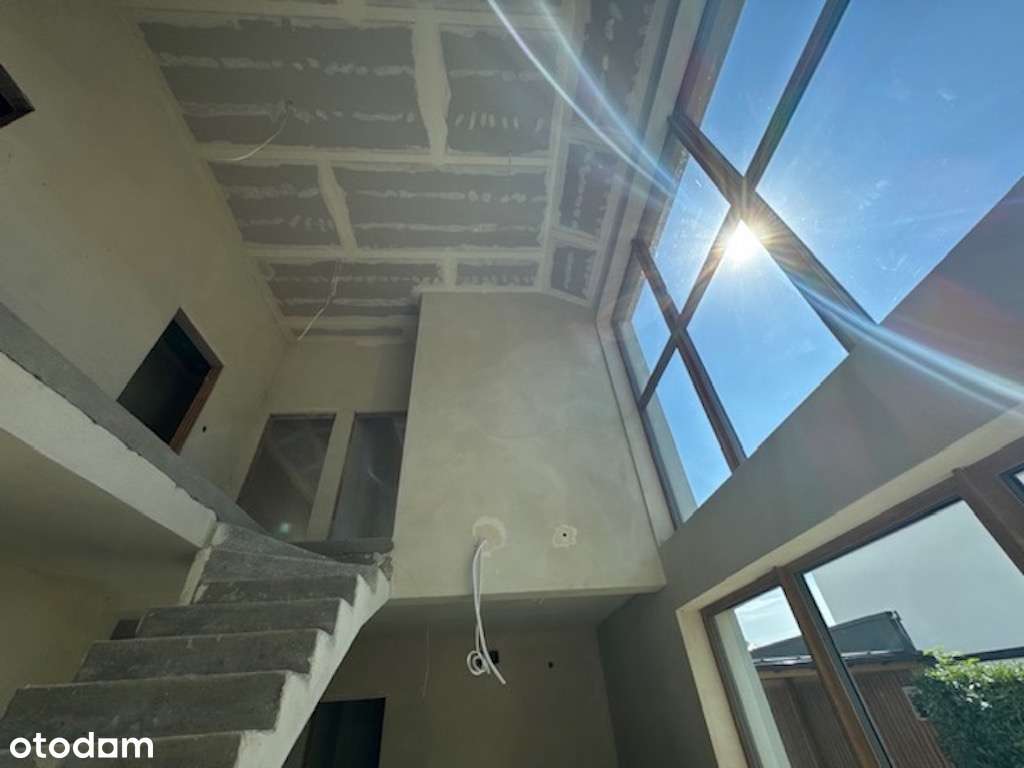 Dom z podwójną ścianą, pompa ciepła, trzy łazienki, antresola-10