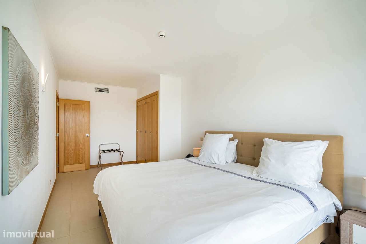 Apartamento T1 com vista mar a 600m da praia-14