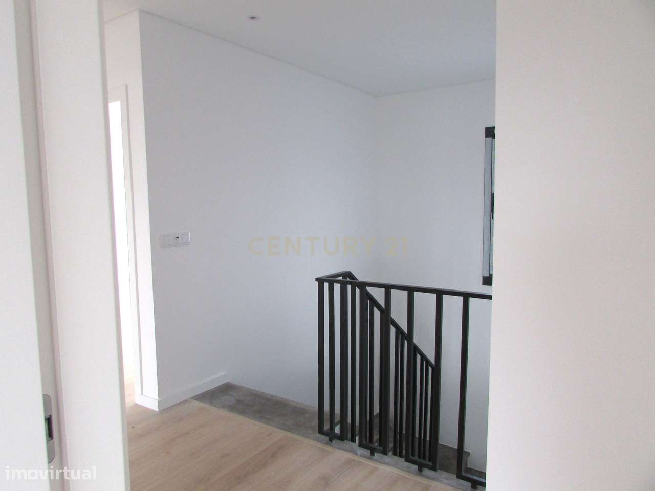 Moradia T3+1 em Portela da Azóia, Santa Iria de Azóia-23