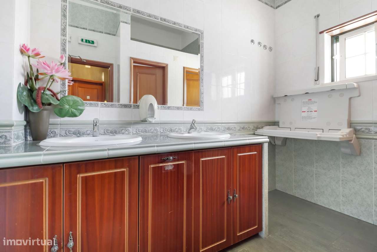 Restaurante, totalmente equipado, pronto a funcionar, Carregado - Grande imagem: 3/41