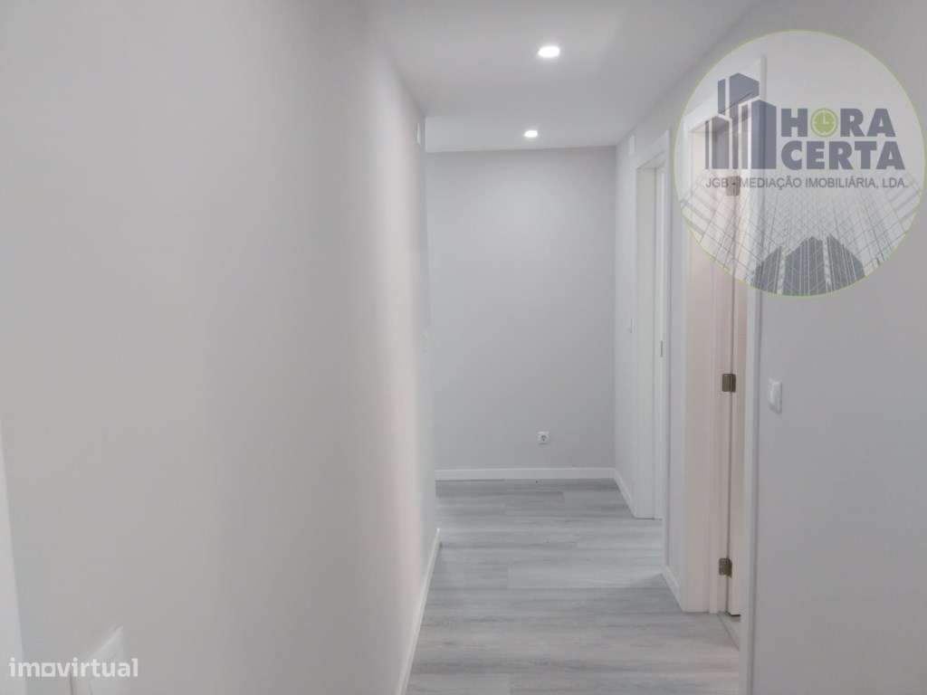 Apartamento T2 em Corroios!-7