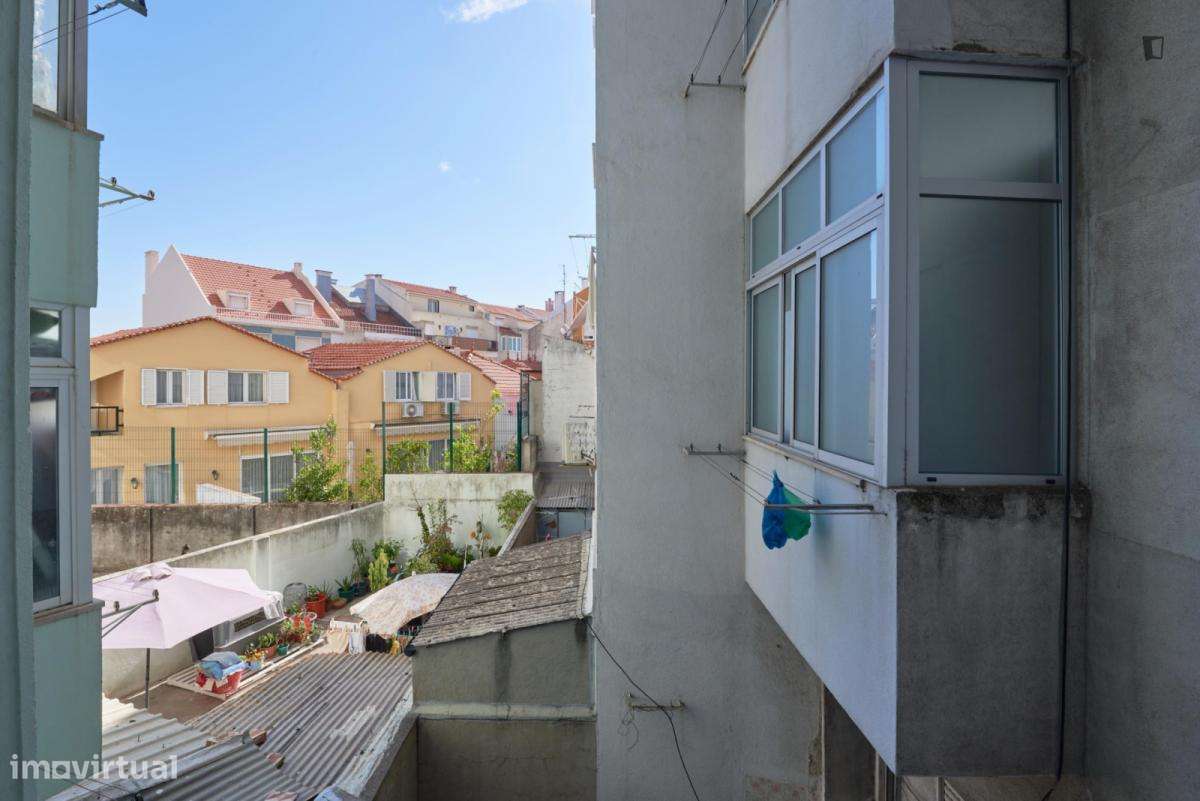 Quarto - localizado em Entrecampos Lisbon - Grande imagem: 3/10