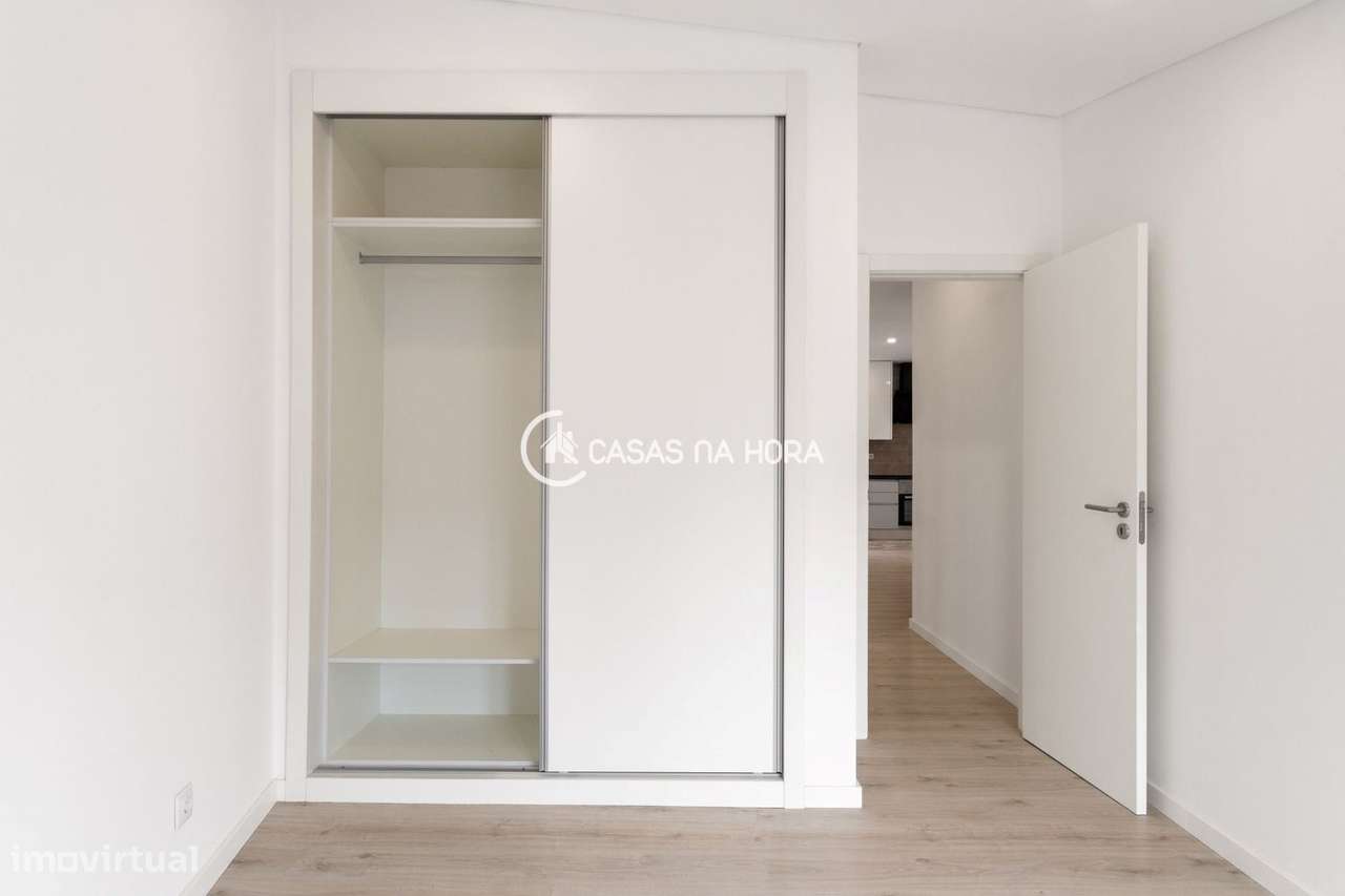 Elegante apartamento T2 totalmente renovado, no centro histórico de... - Grande imagem: 5/23