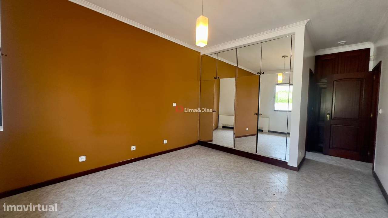 Moradia Isolada T4 Venda em Santa Maria da Feira, Travanca, Sanfins e-29