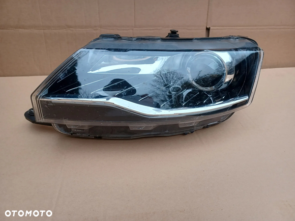 Bi-xenon przedni lewy LED Skoda Rapid lift lampa 5JB - 1