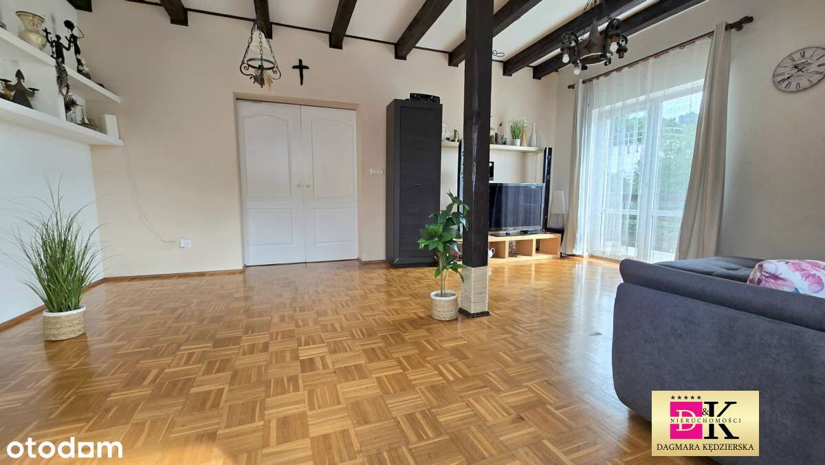 Duży Wolnostojący Dom z Ogrodem i Garażem - Pełny obrazek: 3/16