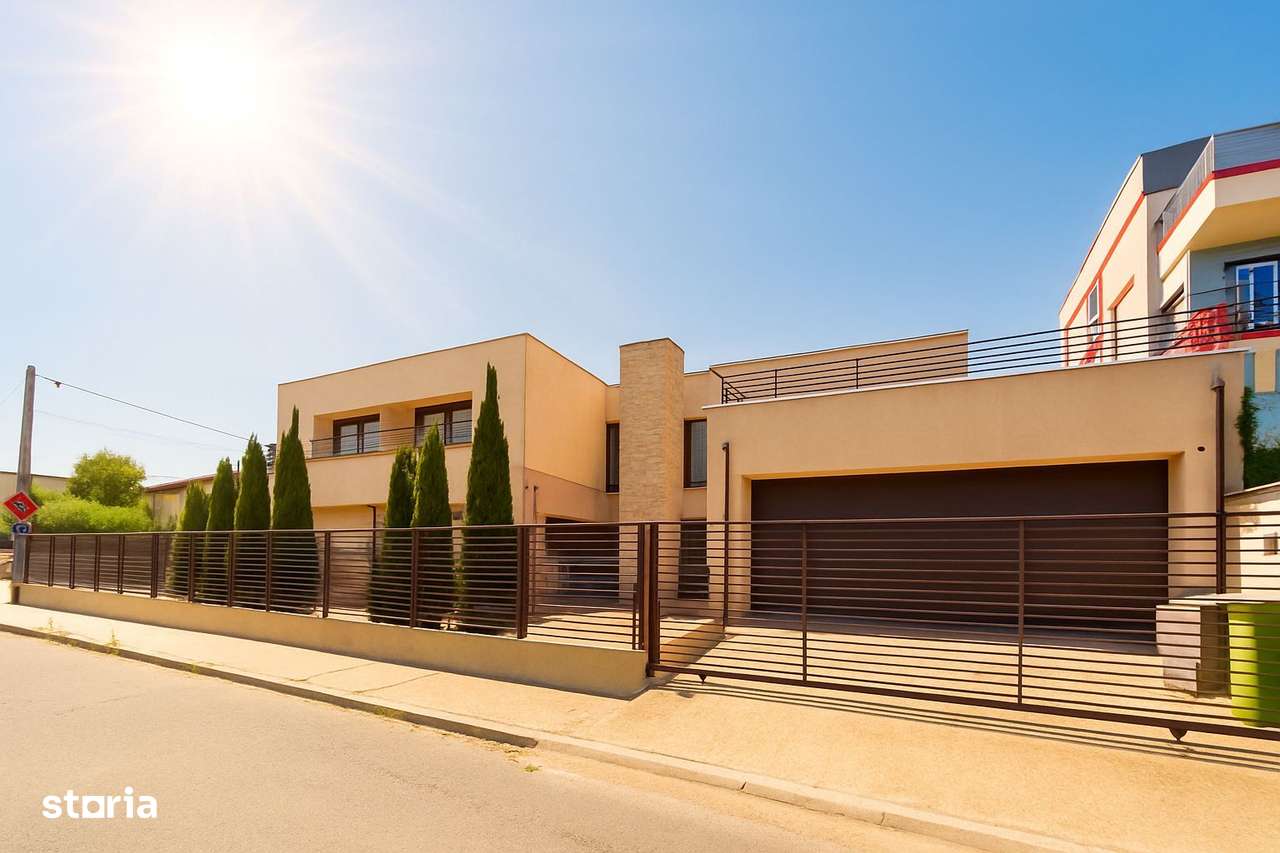 Stațiunea Mamaia Nord / Langa mare - Vânzare casa deosebita P+1E-0