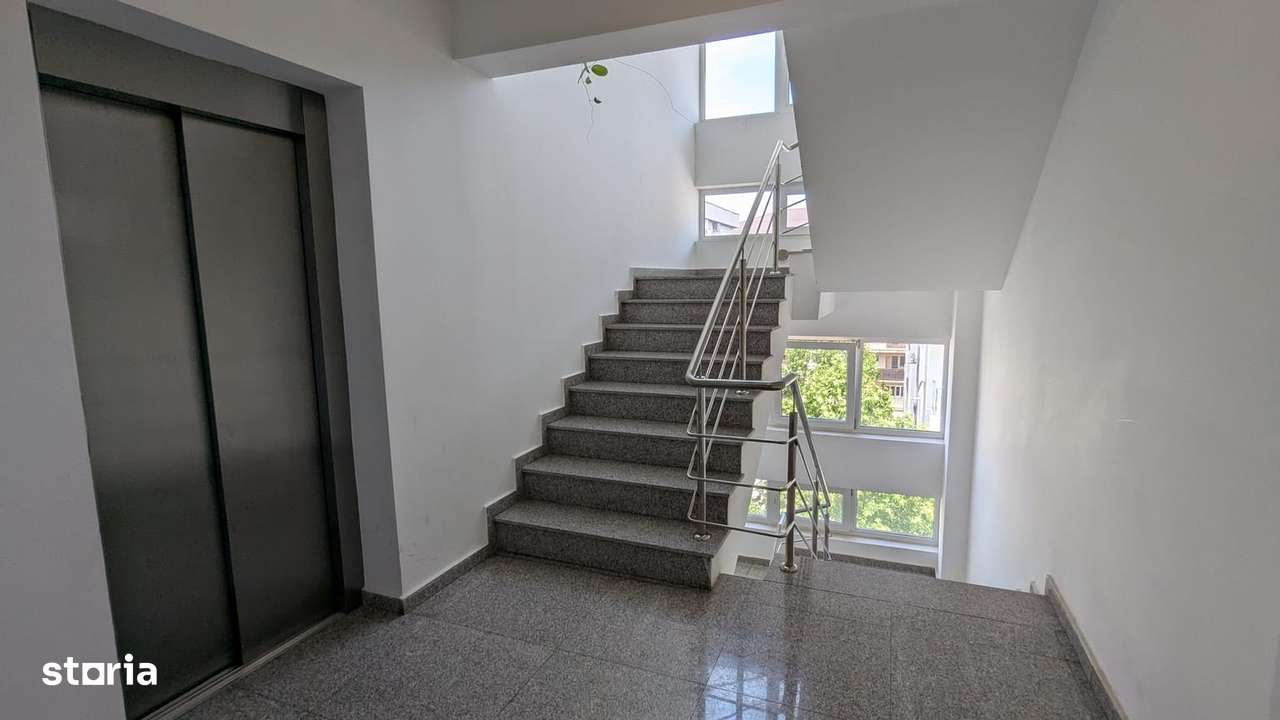 Berceni - Aparatorii Patriei - str Drumul Jilavei - Parcare inclusa - Imagine principală: 4/20