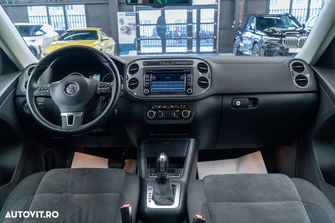 Volkswagen Tiguan 2.0 TDI 4Motion DSG Sport & Style - 32