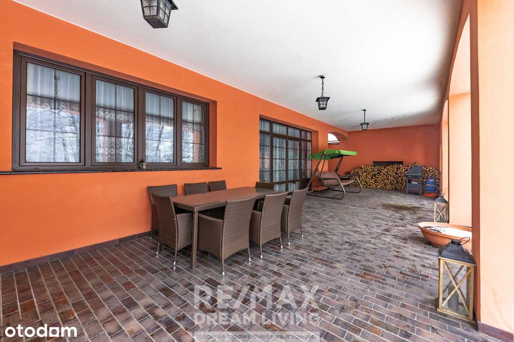 Przestronny dom  320 m² na dużej działce 3000 m²-11