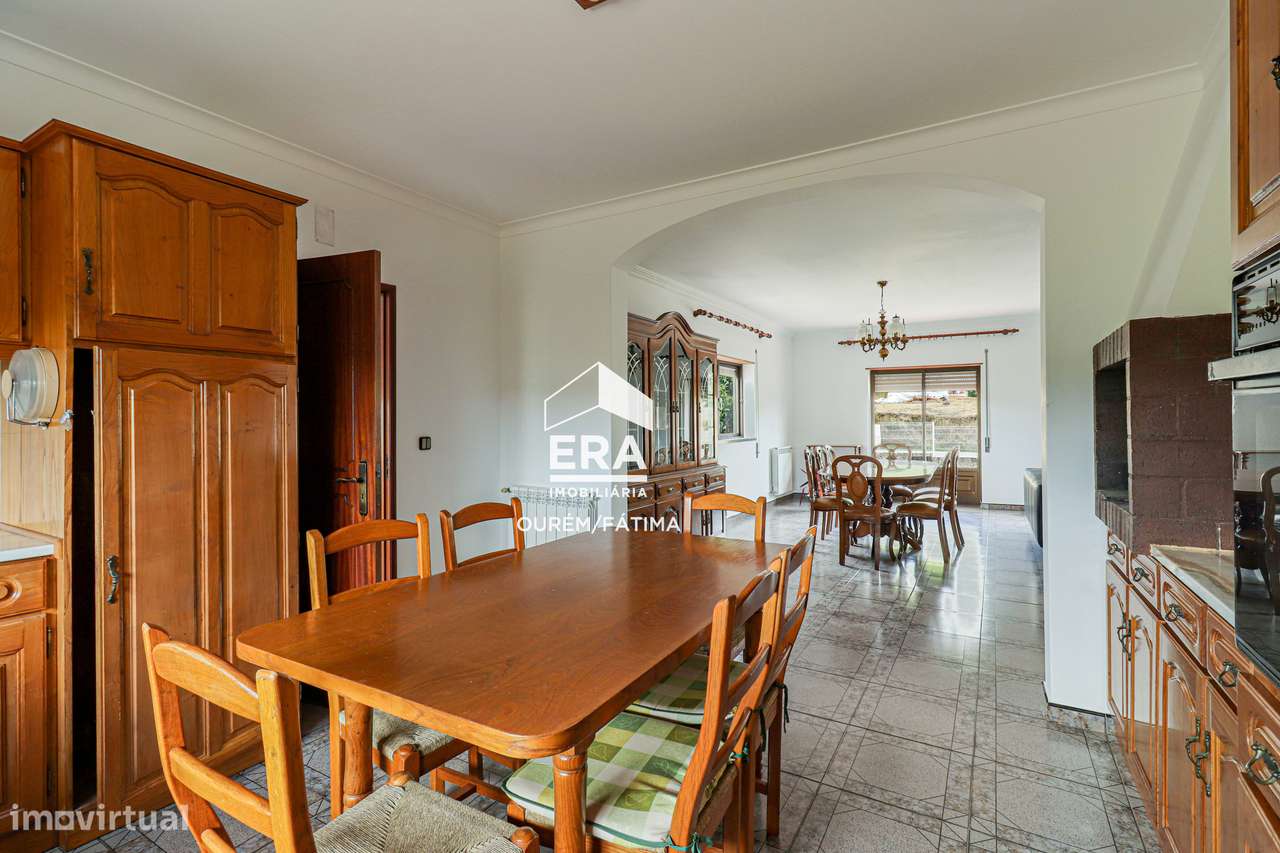 Moradia T5 no Olival, Ourém-9