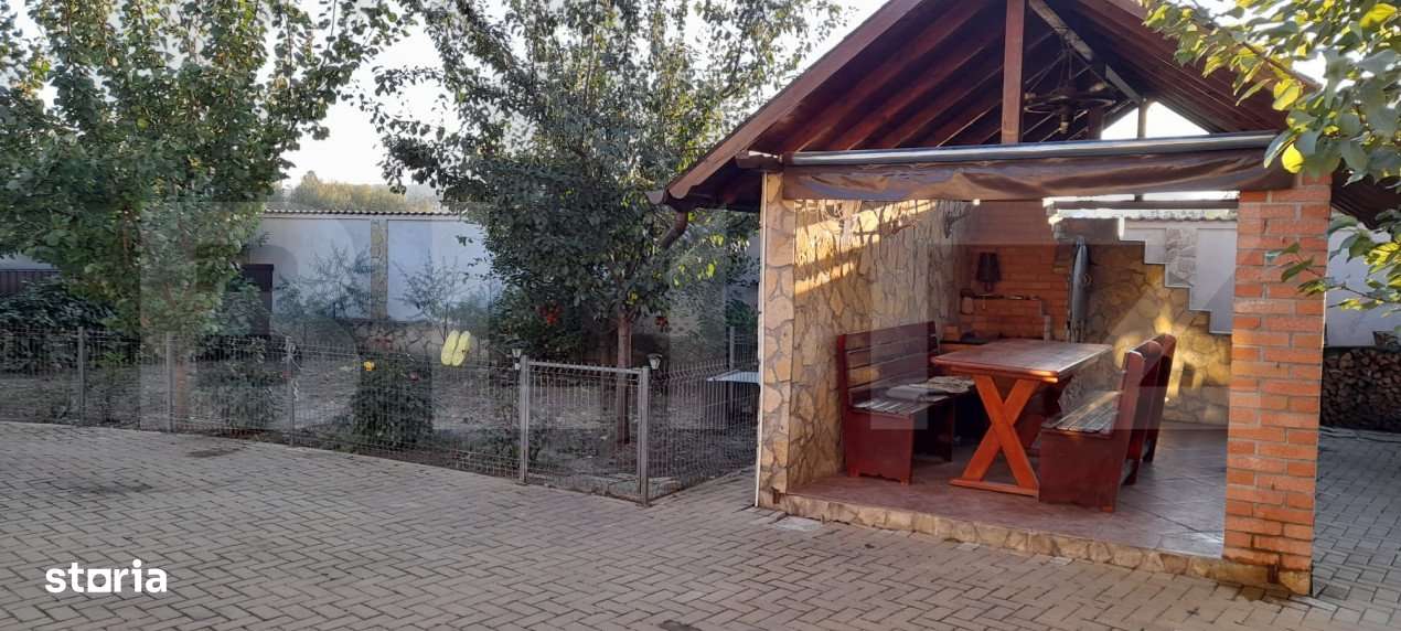 Casa cu 4 camere, 220 mp, zona Itcani - Imagine principală: 5/13