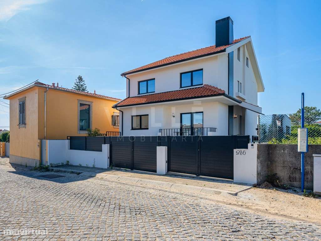 Moradia Independente T5 renovada em 2025 | 1450m2 de terreno | Prai...-34