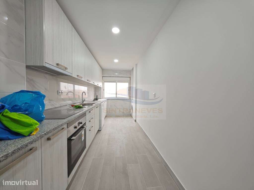 Magnífico T3 totalmente remodelado e com arrecadação - Amadora - Grande imagem: 2/13