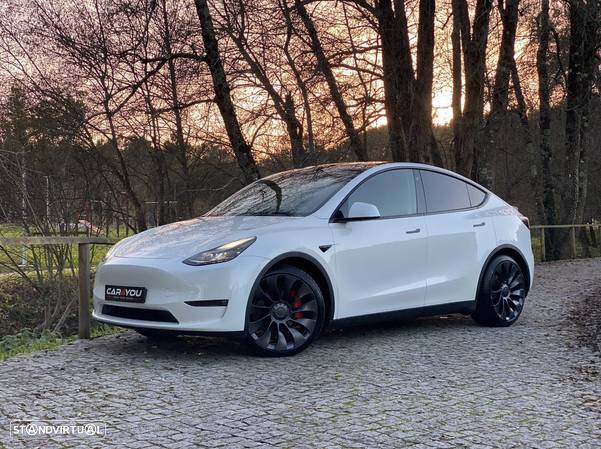 Tesla Model Y Performance Dual Motor AWD - 3