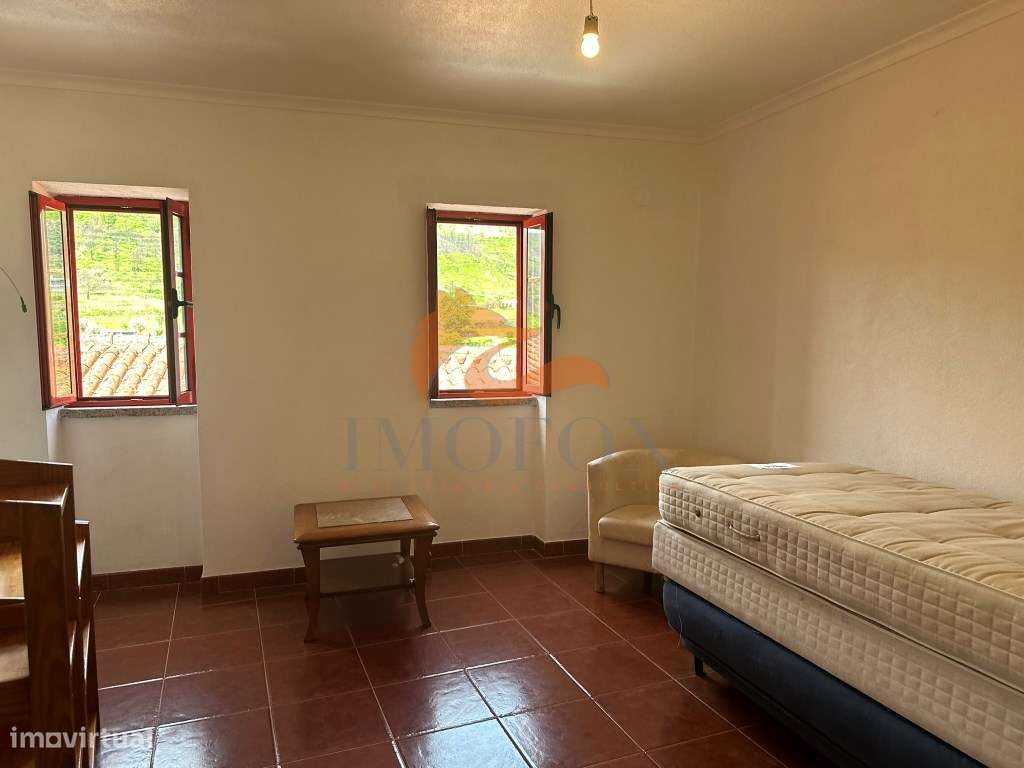 Moradia pronta a habitar localizada na Vila de Avô - Documentação c...-5