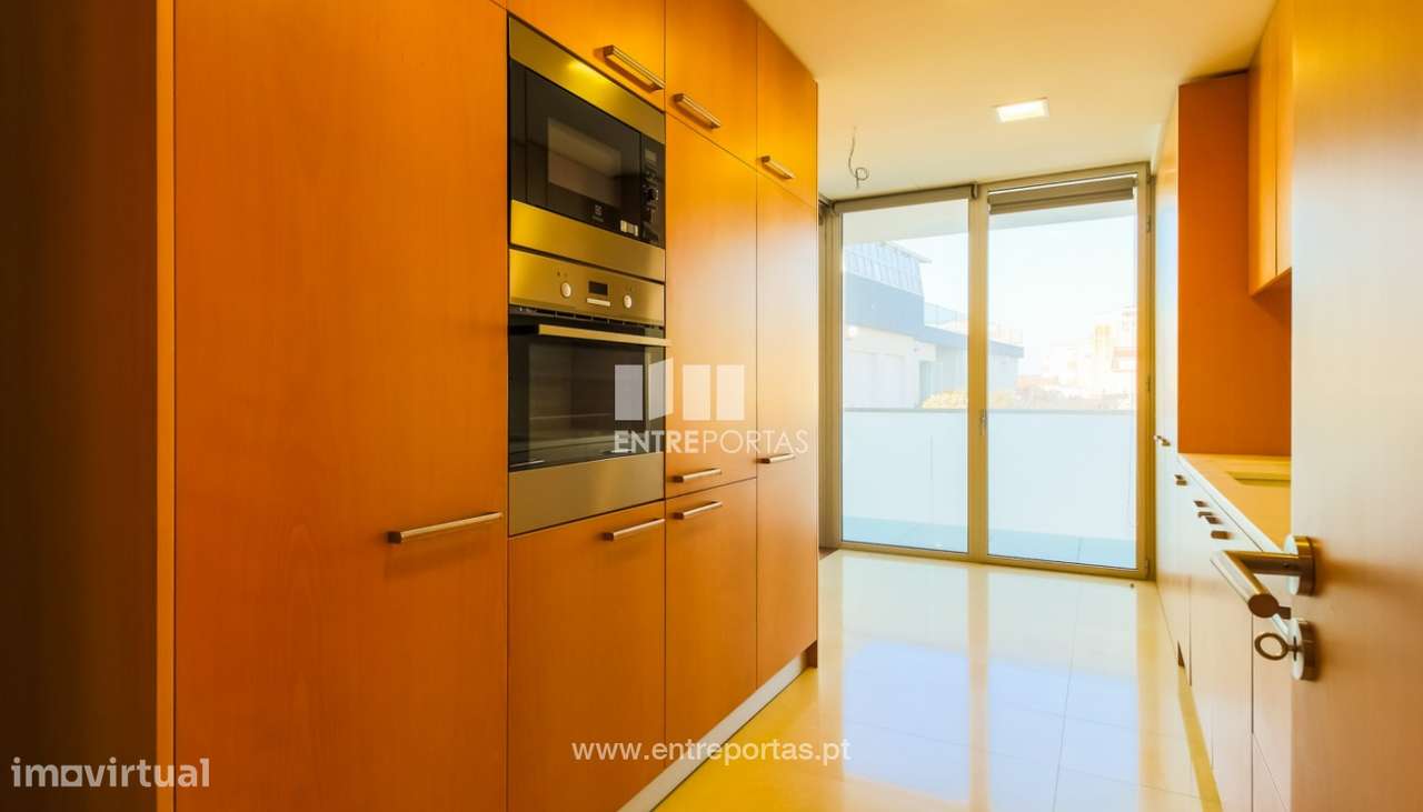 Venda de Apartamento T3 semi novo, próximo do mar, Póvoa de Varzim - Grande imagem: 5/19