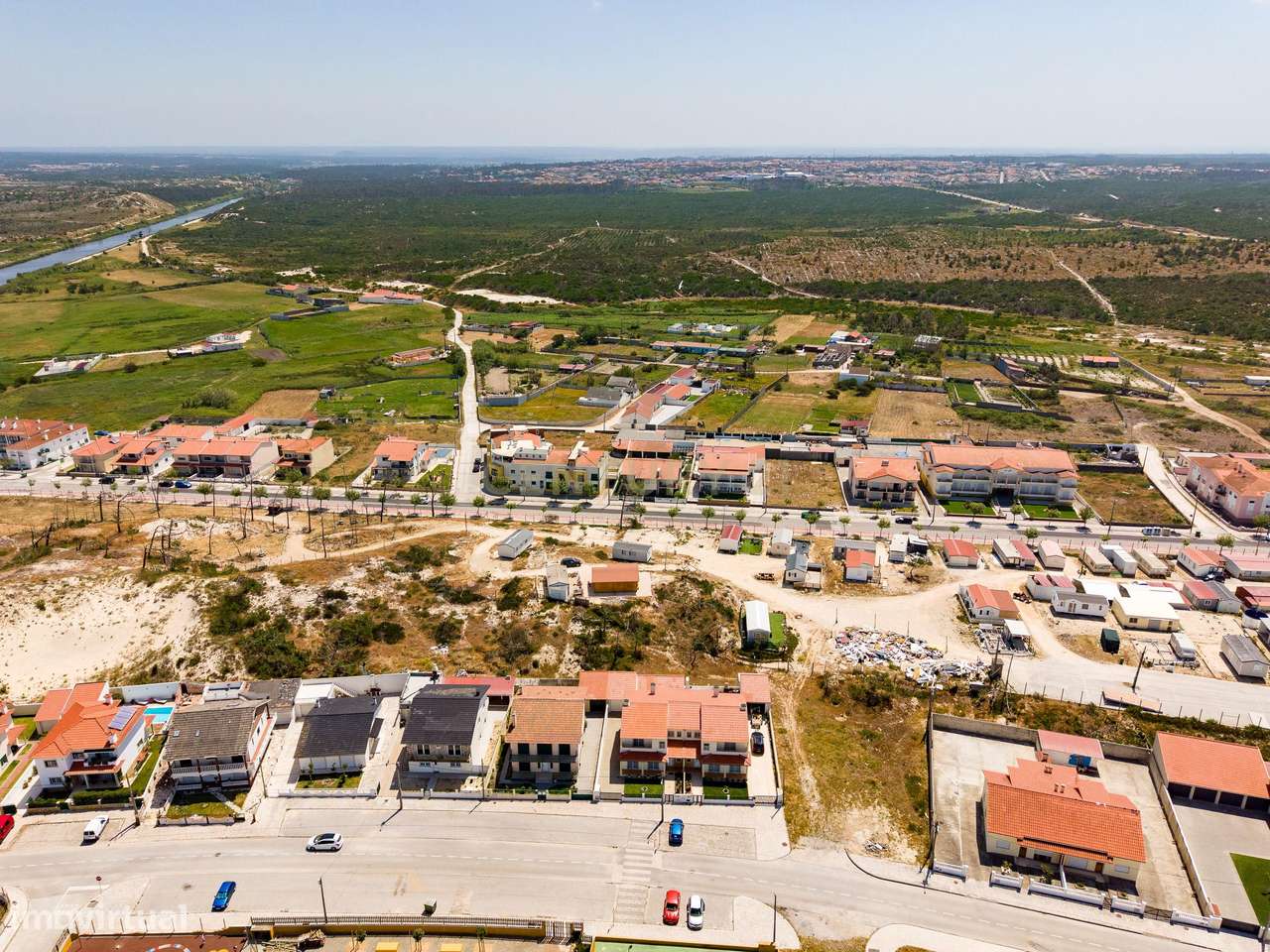 Moradia Geminada a 450mt da praia da Vieira de Leiria - Oportunidade Ú-42