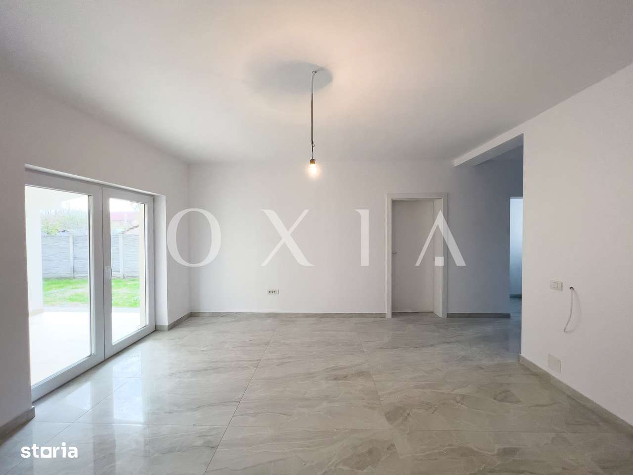 AX671 Chisoda, Finisat La Cheie, Asfalt - Imagine principală: 4/20