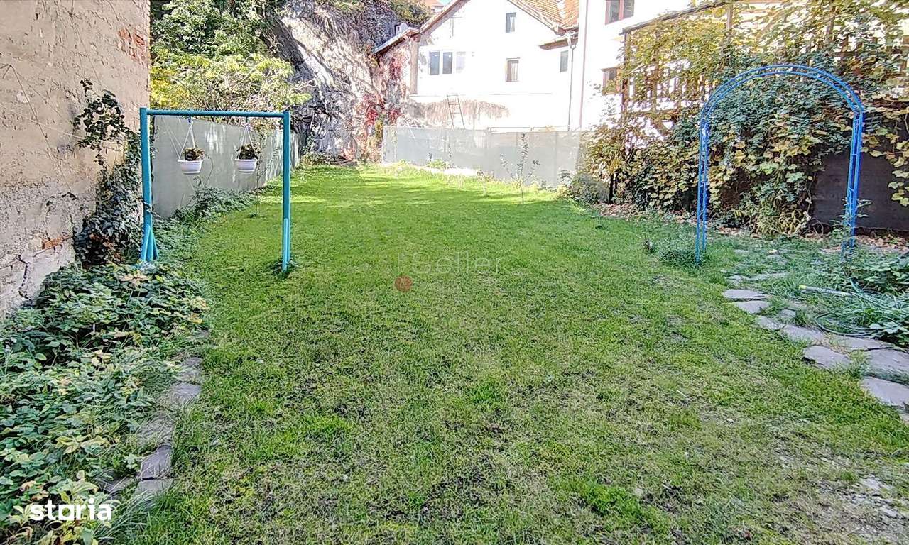 Casa cu gradina centru istoric - Imagine principală: 4/20