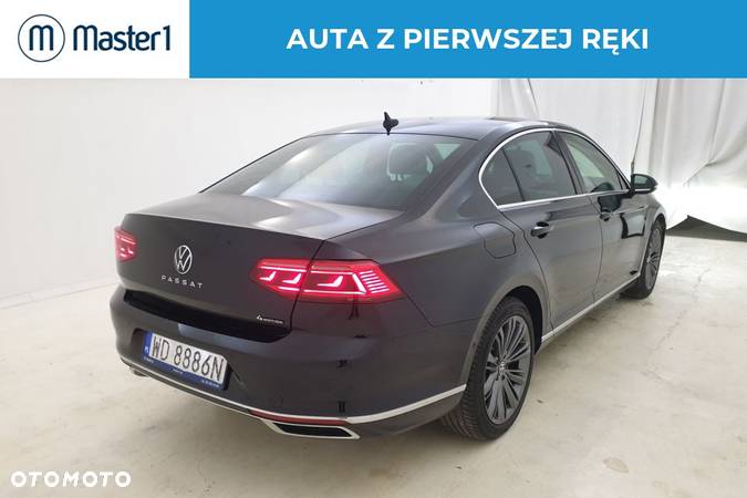 Volkswagen Passat 2.0 TSI 4Mot Elegance DSG - 4