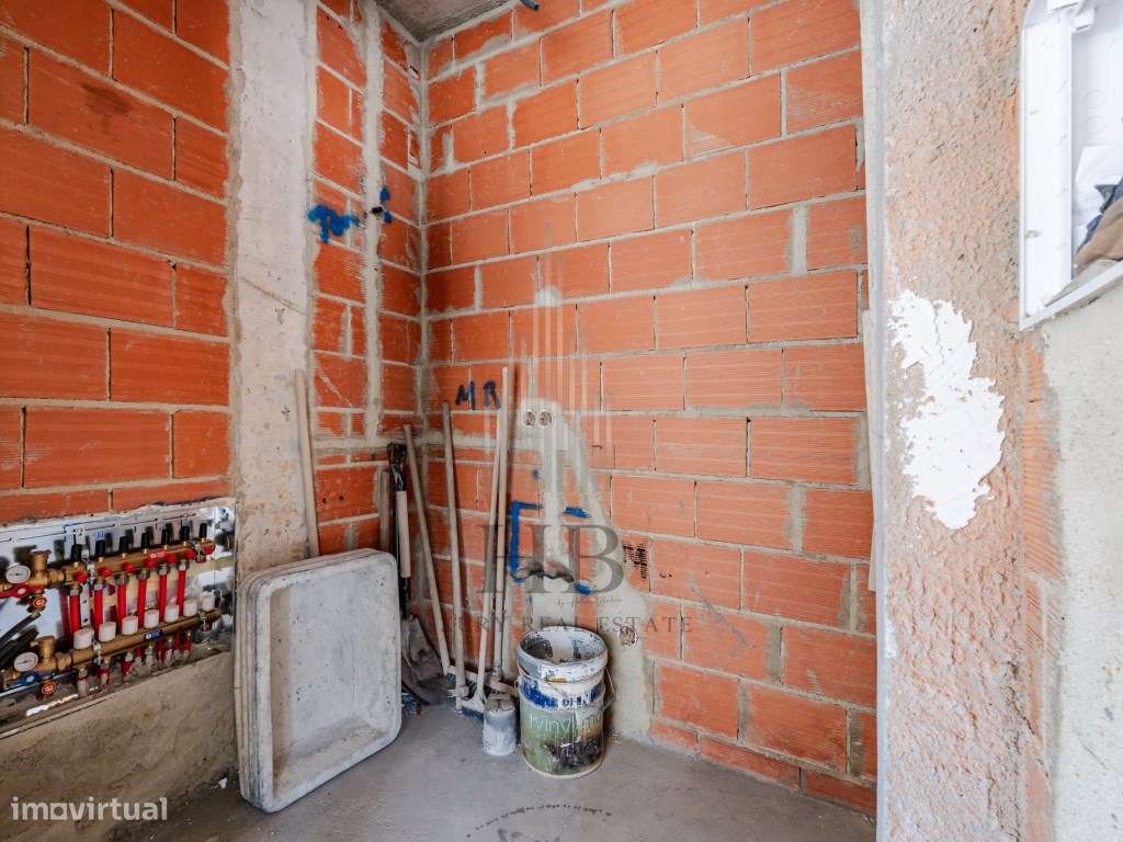 Moradia T4 de Luxo com Piscina Privativa e Jardim | Mafra-53