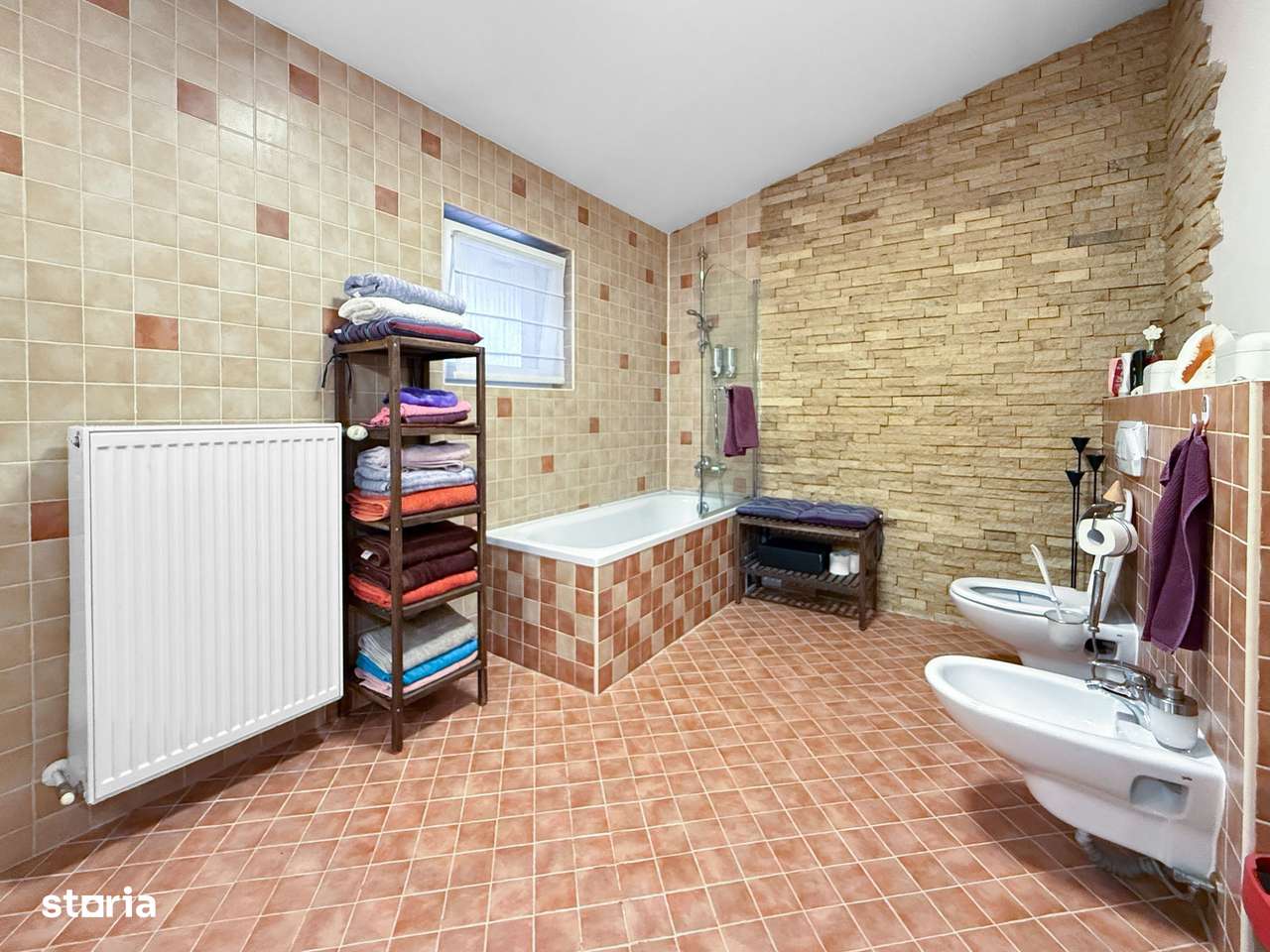 Casă cu două corpuri și utilizare mixtă– rezidențial & comercial-14