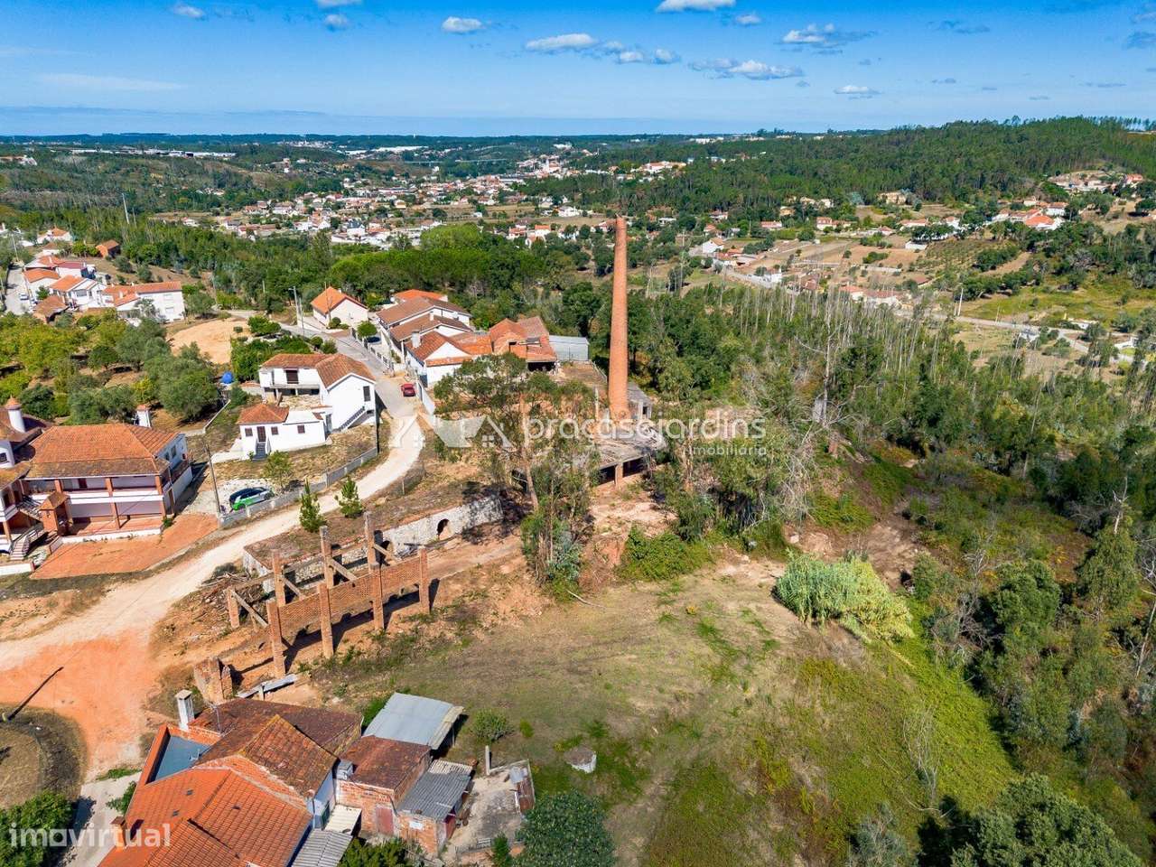 Antiga fábrica de cerâmica - Grande imagem: 5/26