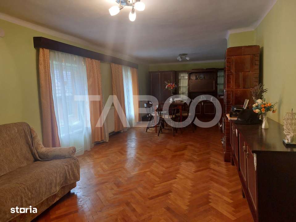 Apartament la casa 97 mpu 5 camere 2 bucatarii 3 bai gradina Cisnadie - Imagine principală: 5/19